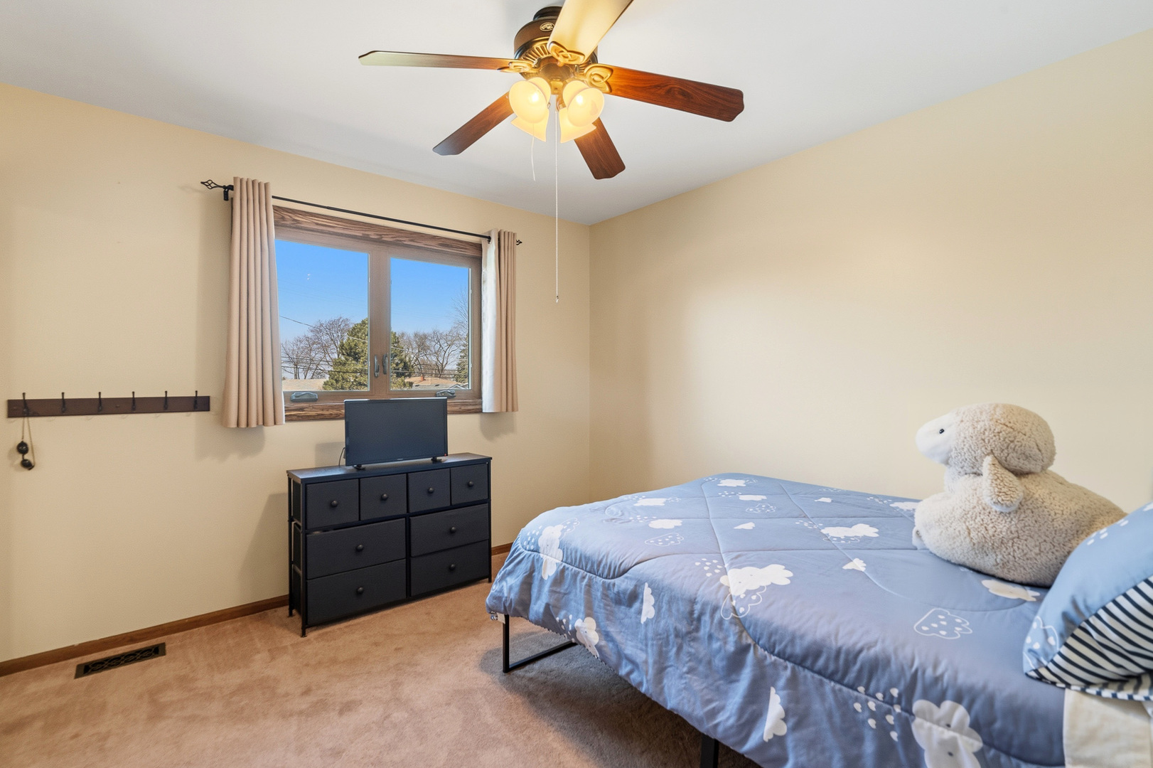 670 Kruk Street, Lemont, IL 60439