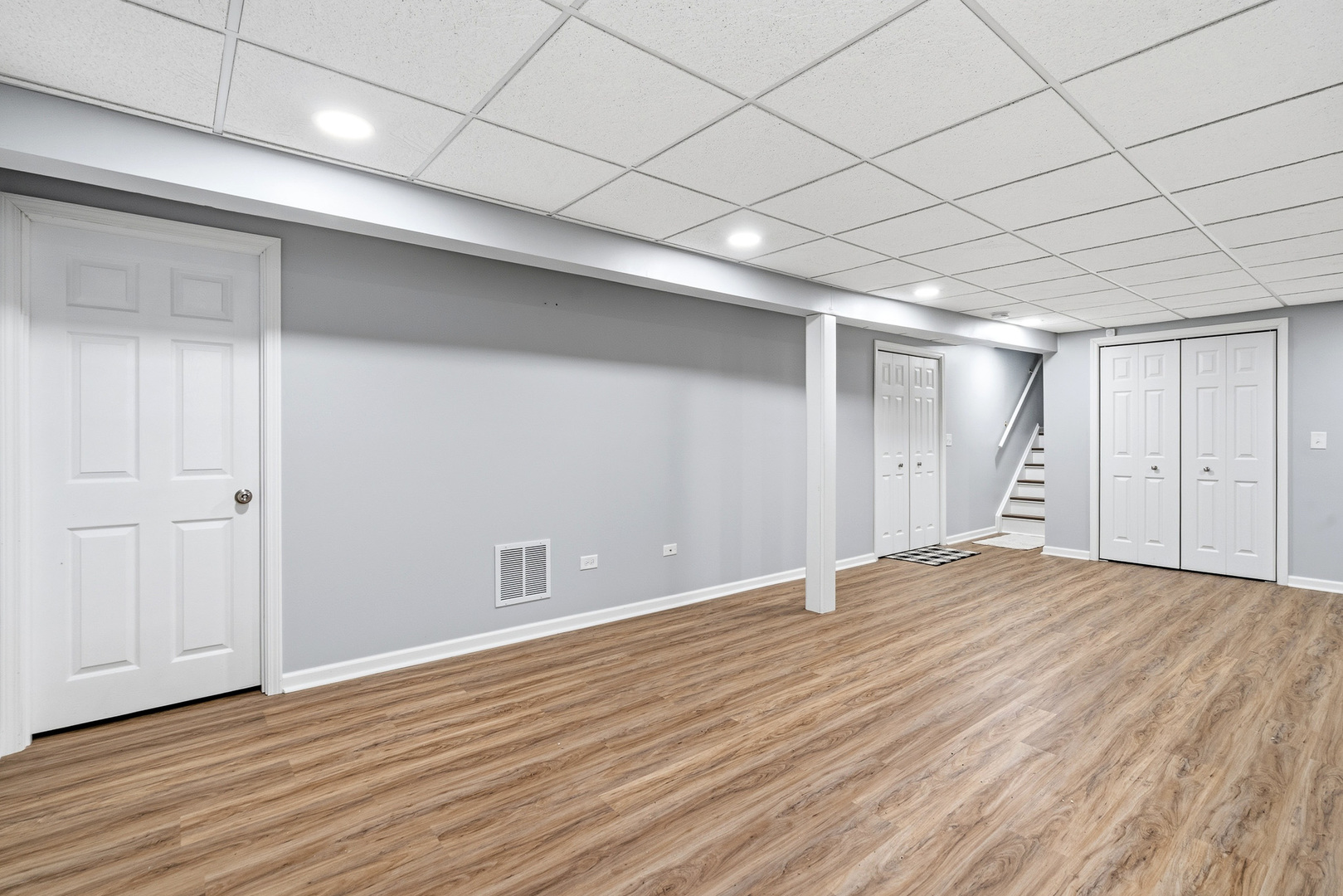 670 Kruk Street, Lemont, IL 60439