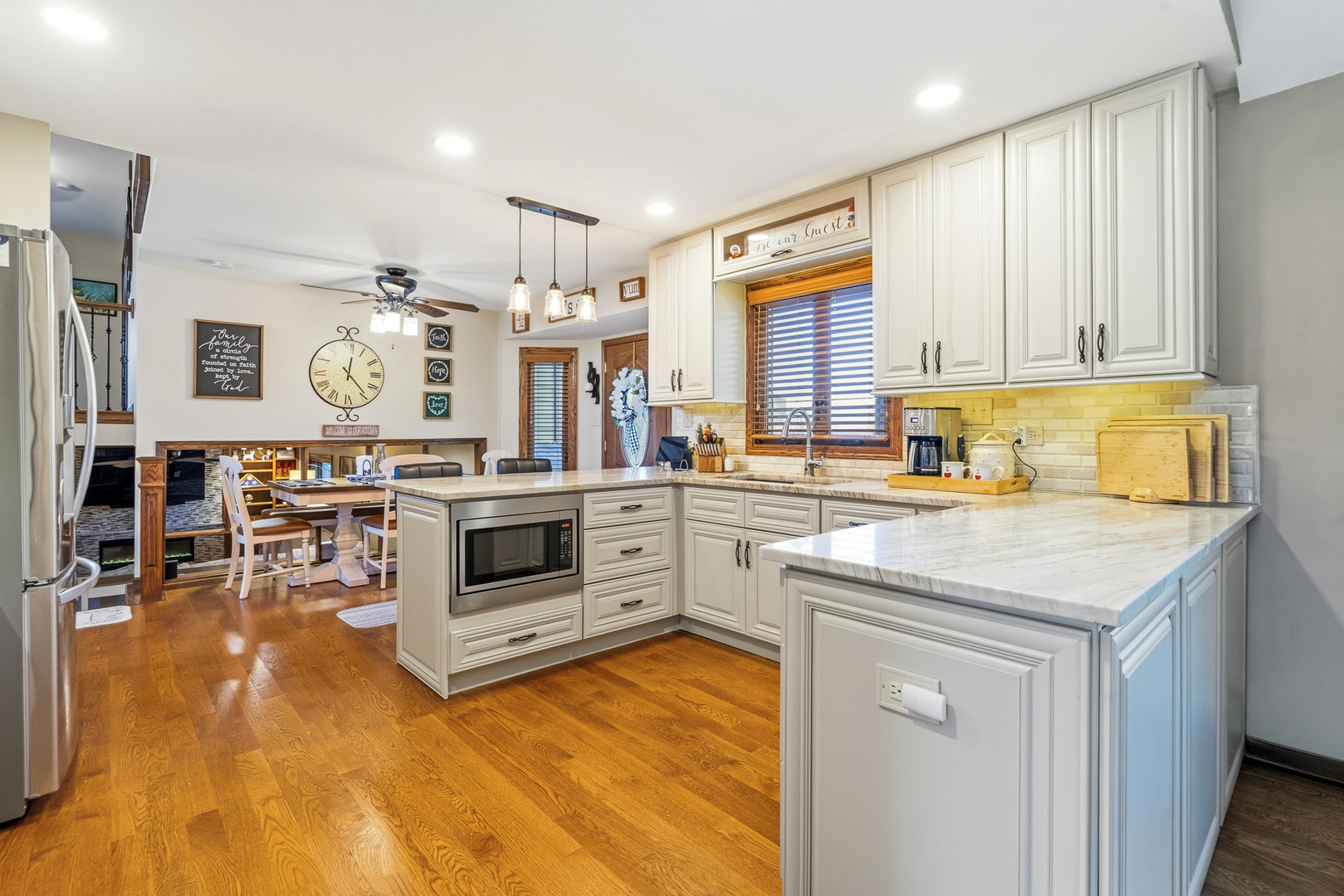 670 Kruk Street, Lemont, IL 60439