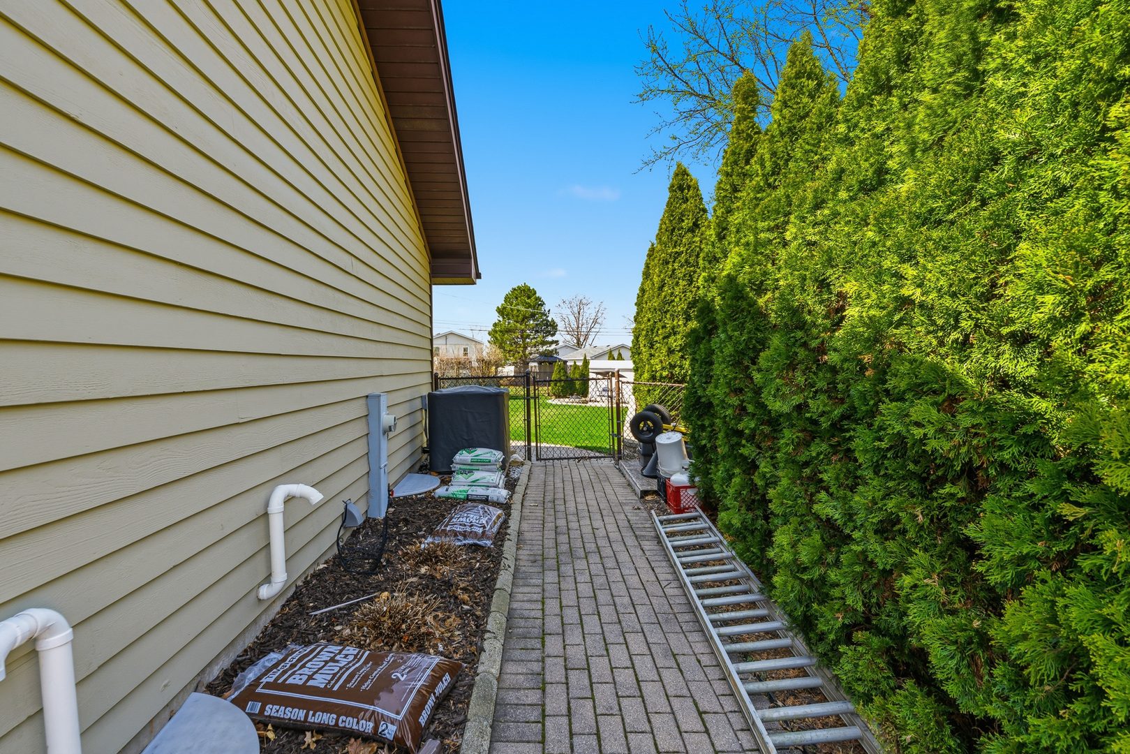 670 Kruk Street, Lemont, IL 60439