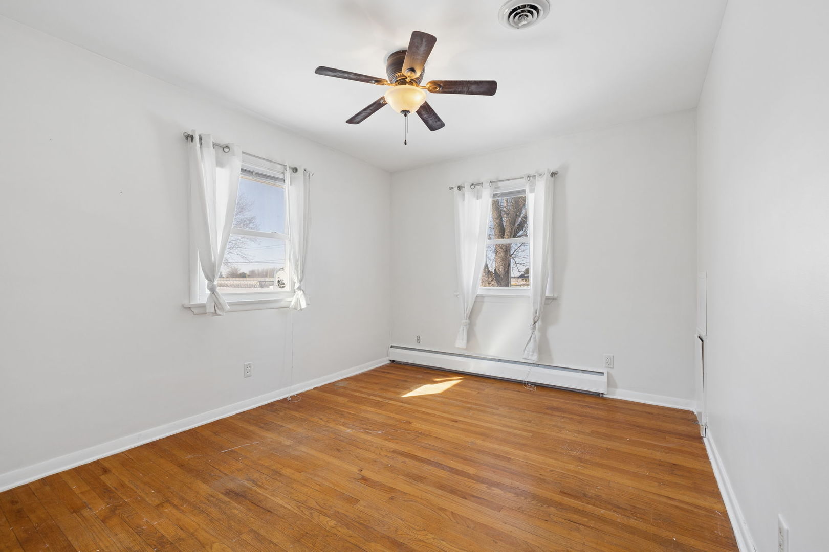 635 N Elm Street, Herscher, IL 60941