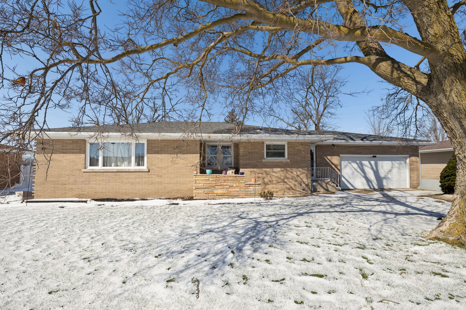 635 N Elm Street, Herscher, IL 60941
