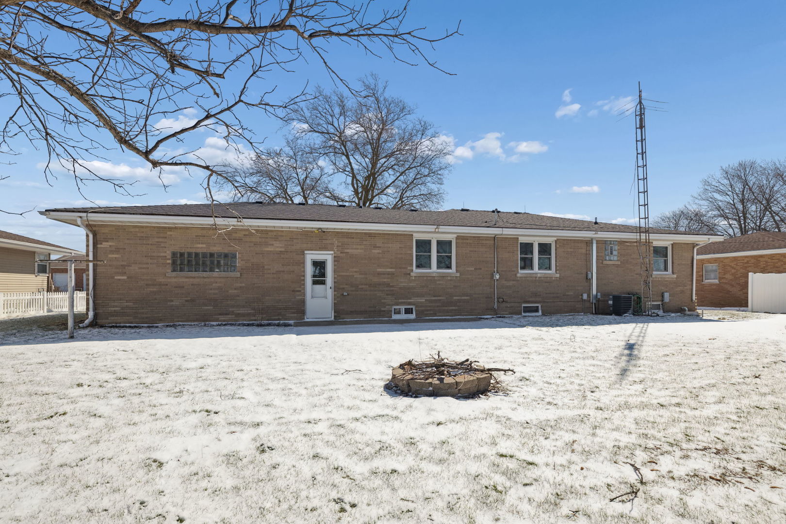 635 N Elm Street, Herscher, IL 60941