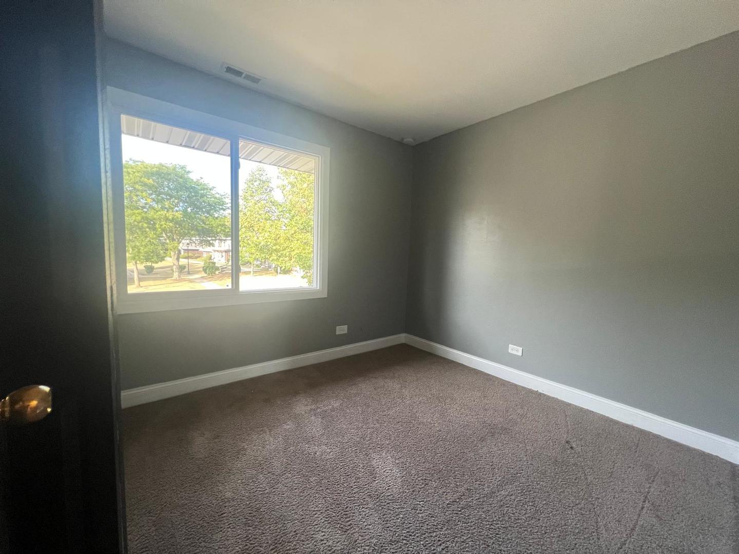 1333 Court O Avenue #4, Hanover Park, IL 60133