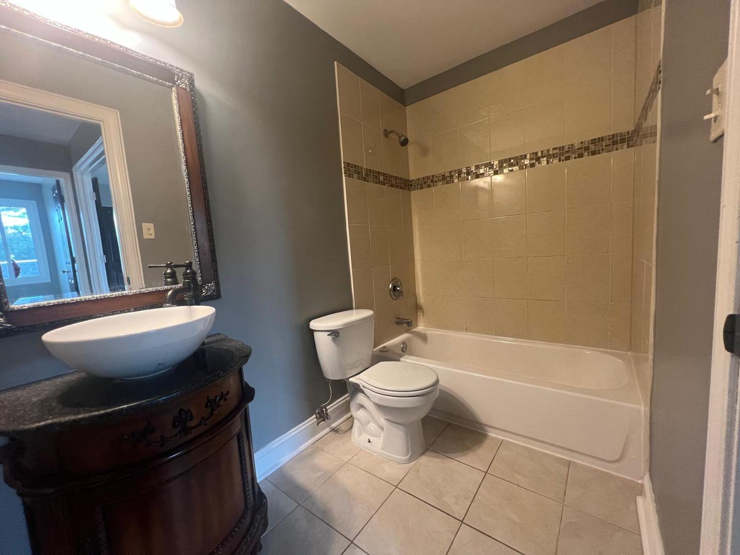 1333 Court O Avenue #4, Hanover Park, IL 60133