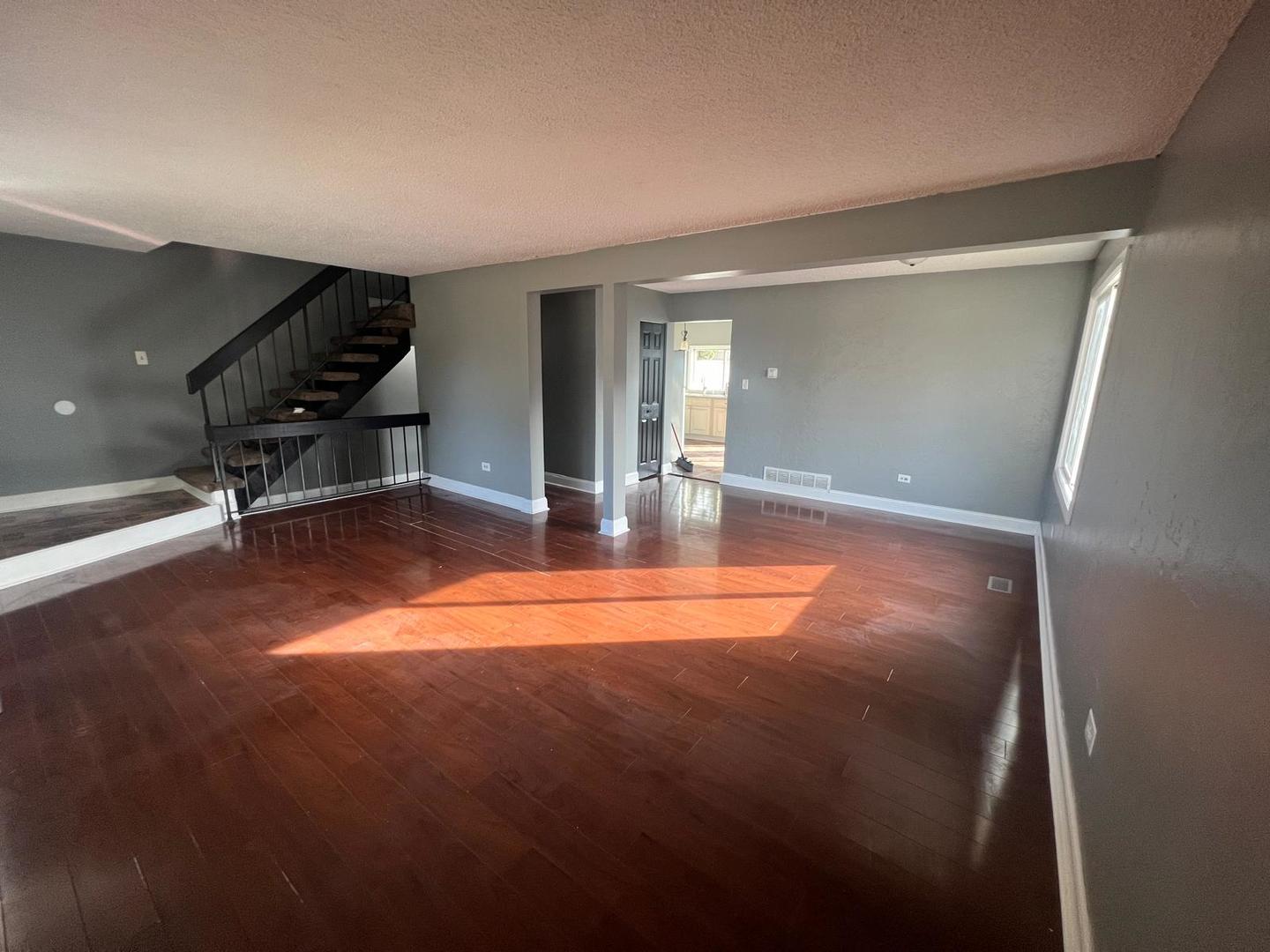 1333 Court O Avenue #4, Hanover Park, IL 60133