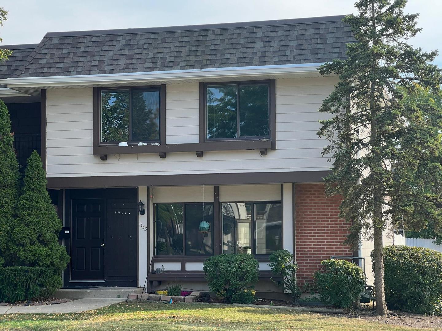 1333 Court O Avenue #4, Hanover Park, IL 60133