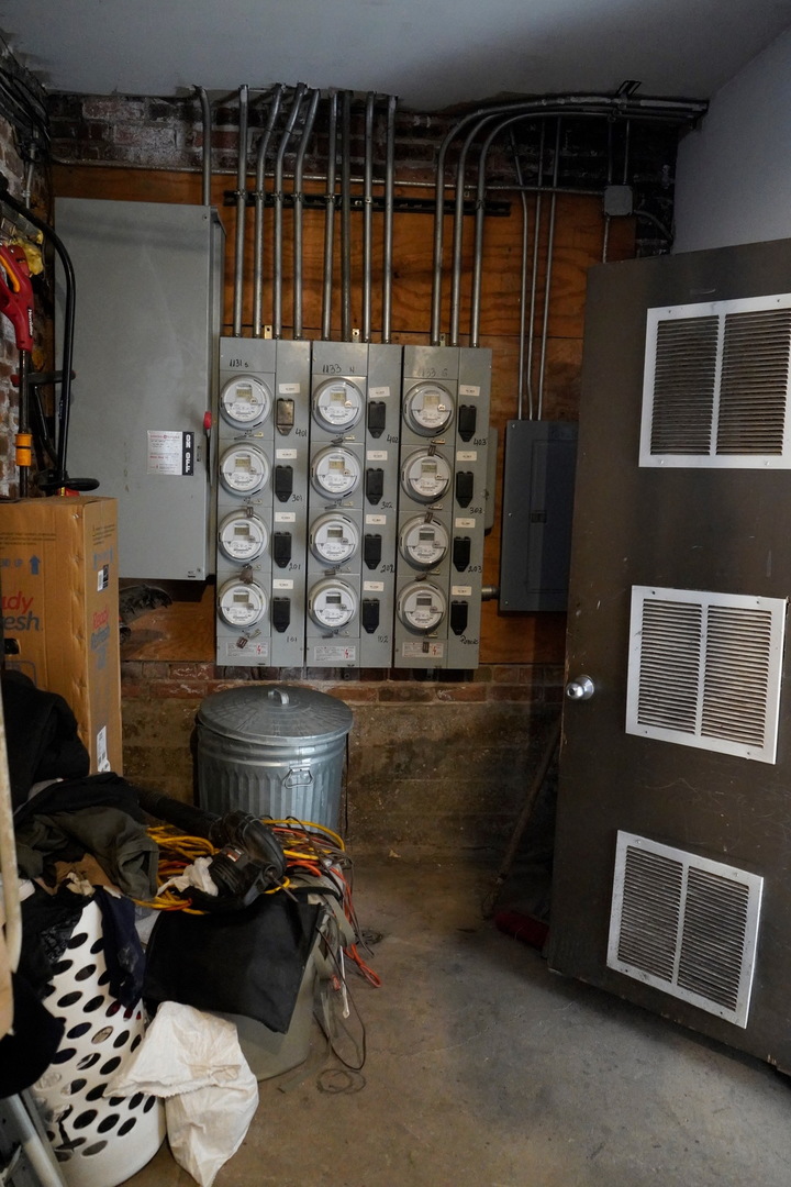 1131 S Sacramento Boulevard, Chicago, IL 60612