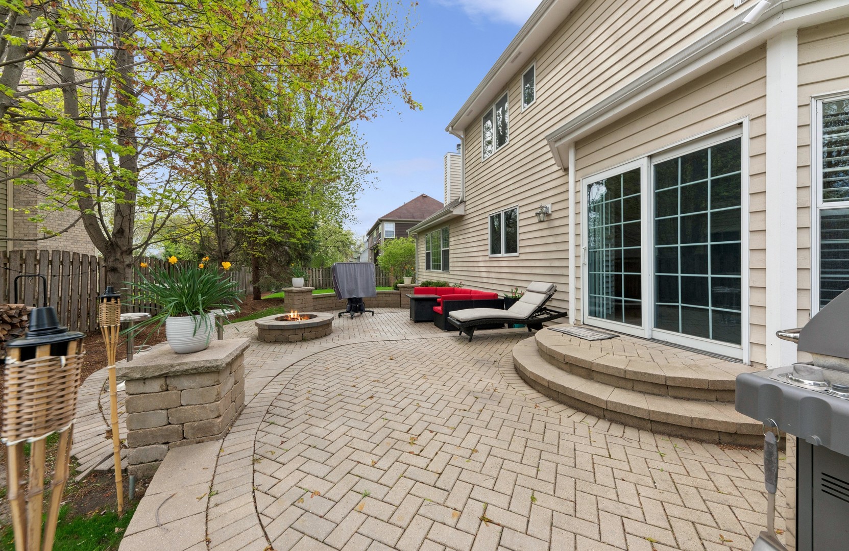 385 N Chalary Court, Palatine, IL 60067