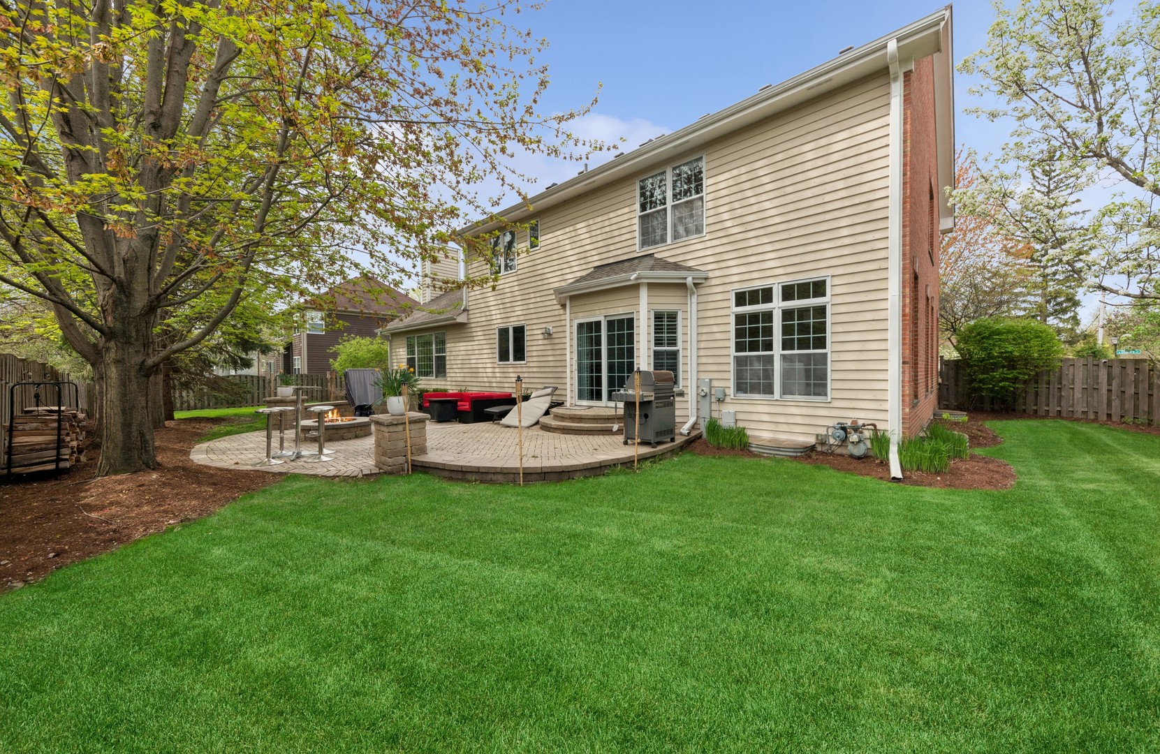 385 N Chalary Court, Palatine, IL 60067