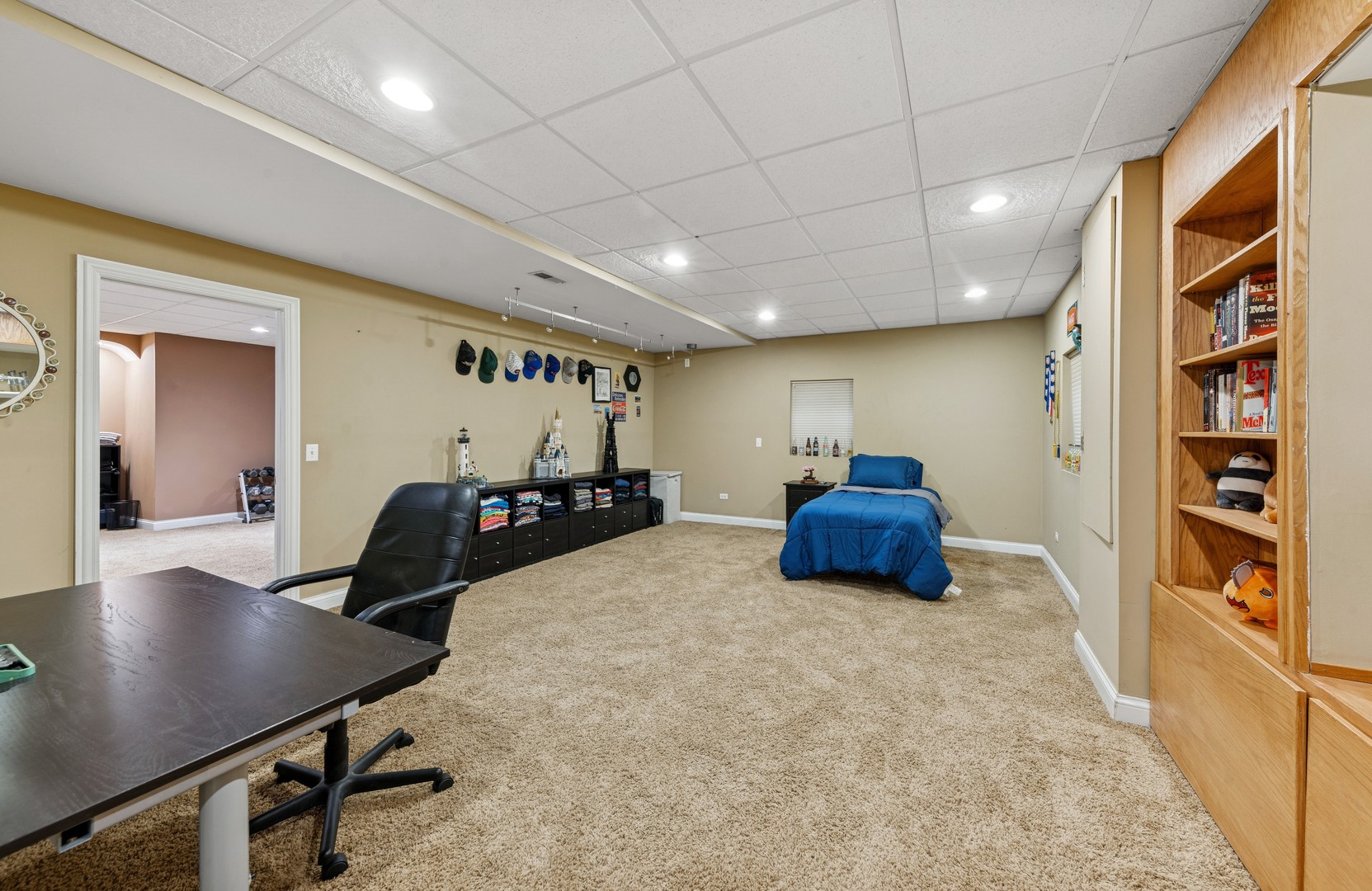 385 N Chalary Court, Palatine, IL 60067