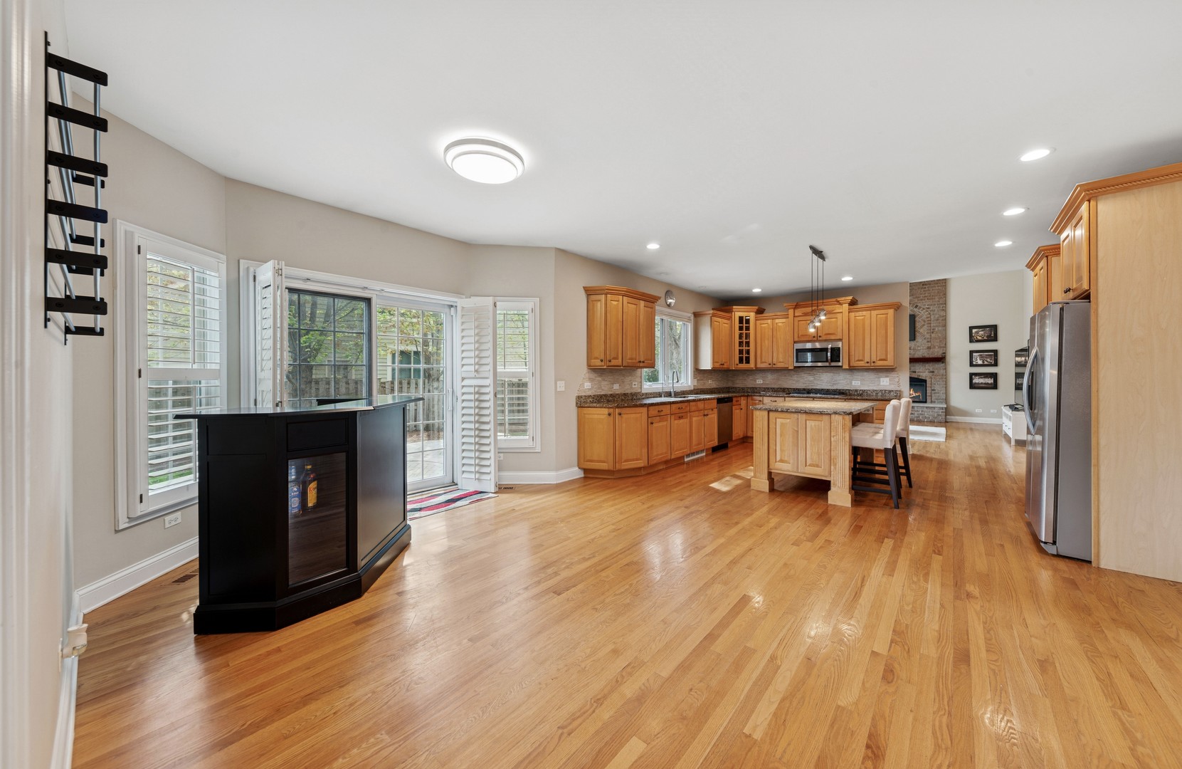 385 N Chalary Court, Palatine, IL 60067