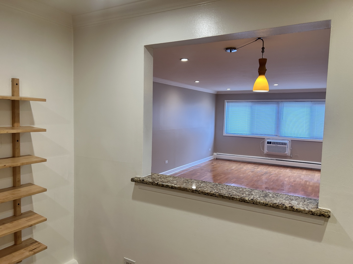 677 S River Road #2C, Des Plaines, IL 60016