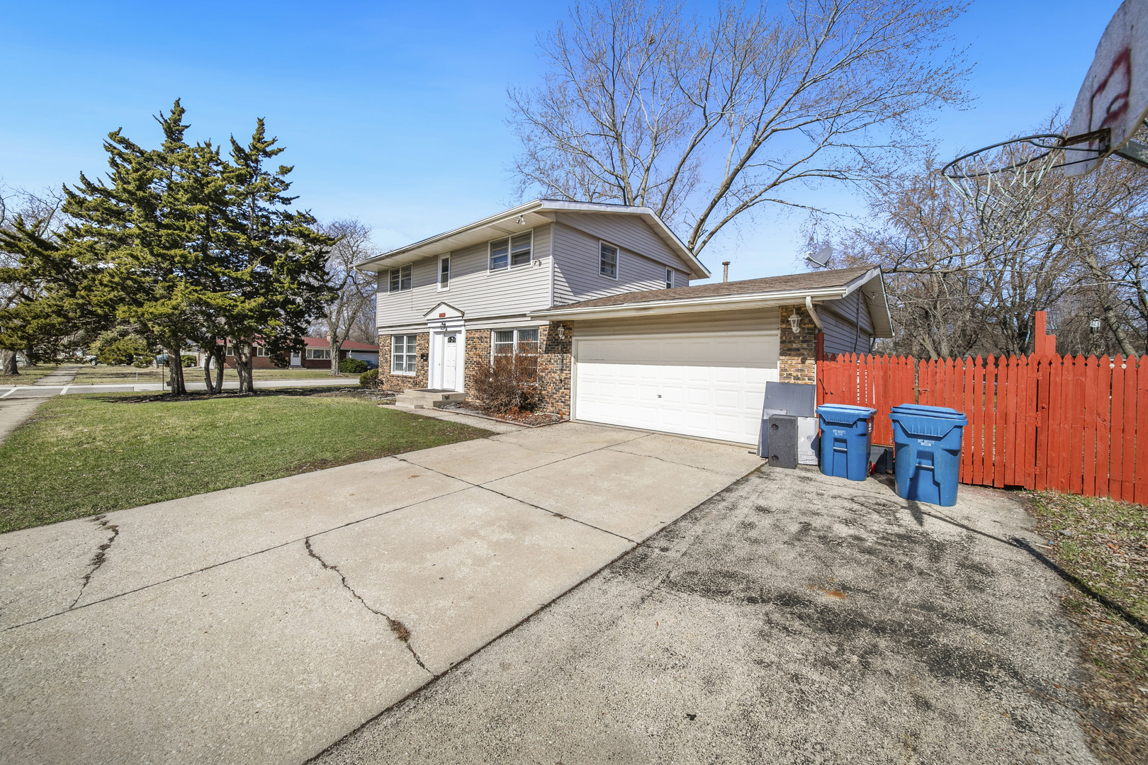 1421 Heather Drive, Aurora, IL 60506