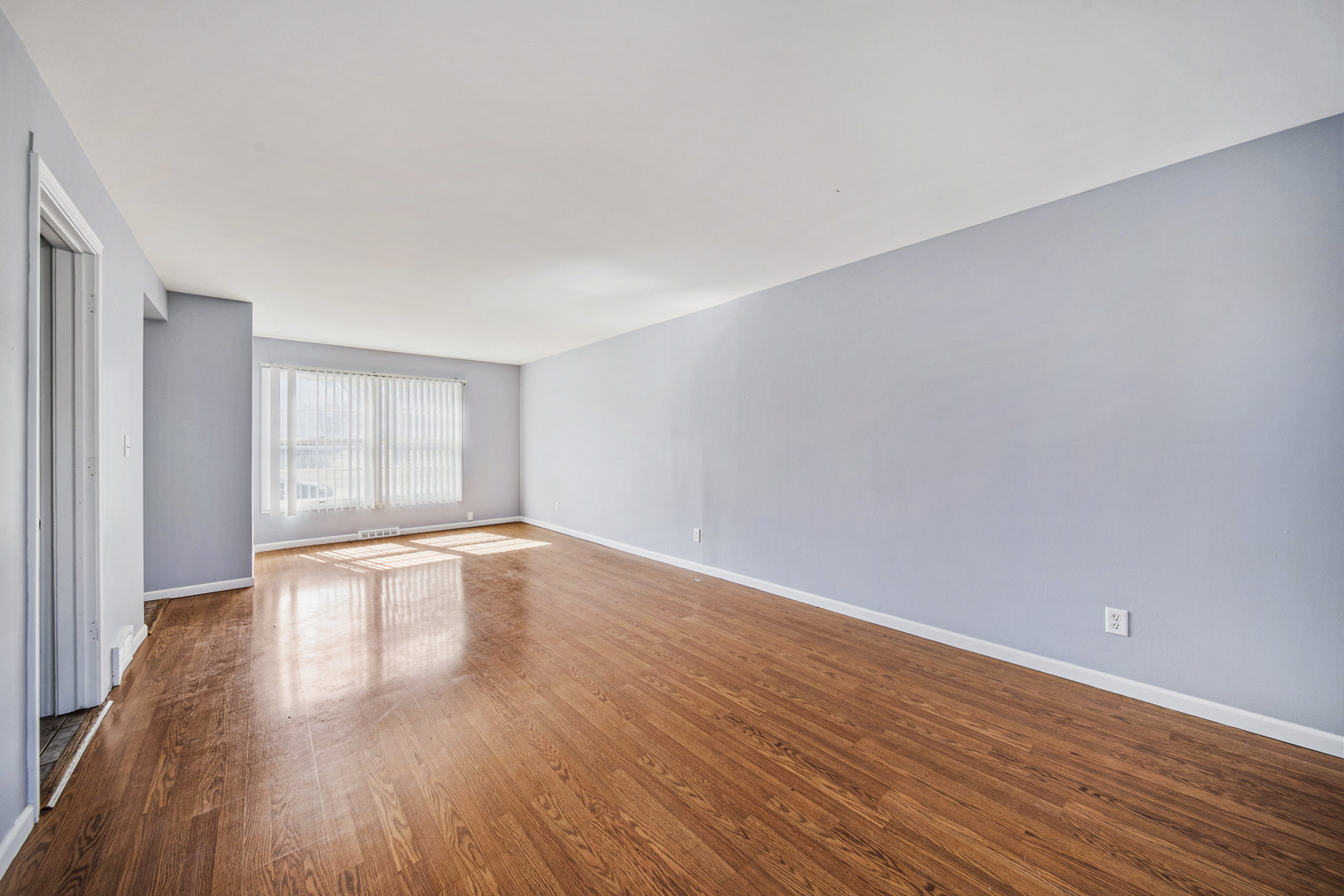 1421 Heather Drive, Aurora, IL 60506