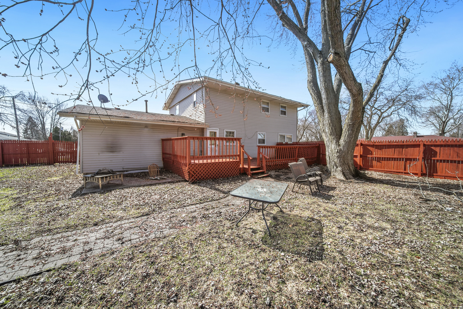 1421 Heather Drive, Aurora, IL 60506