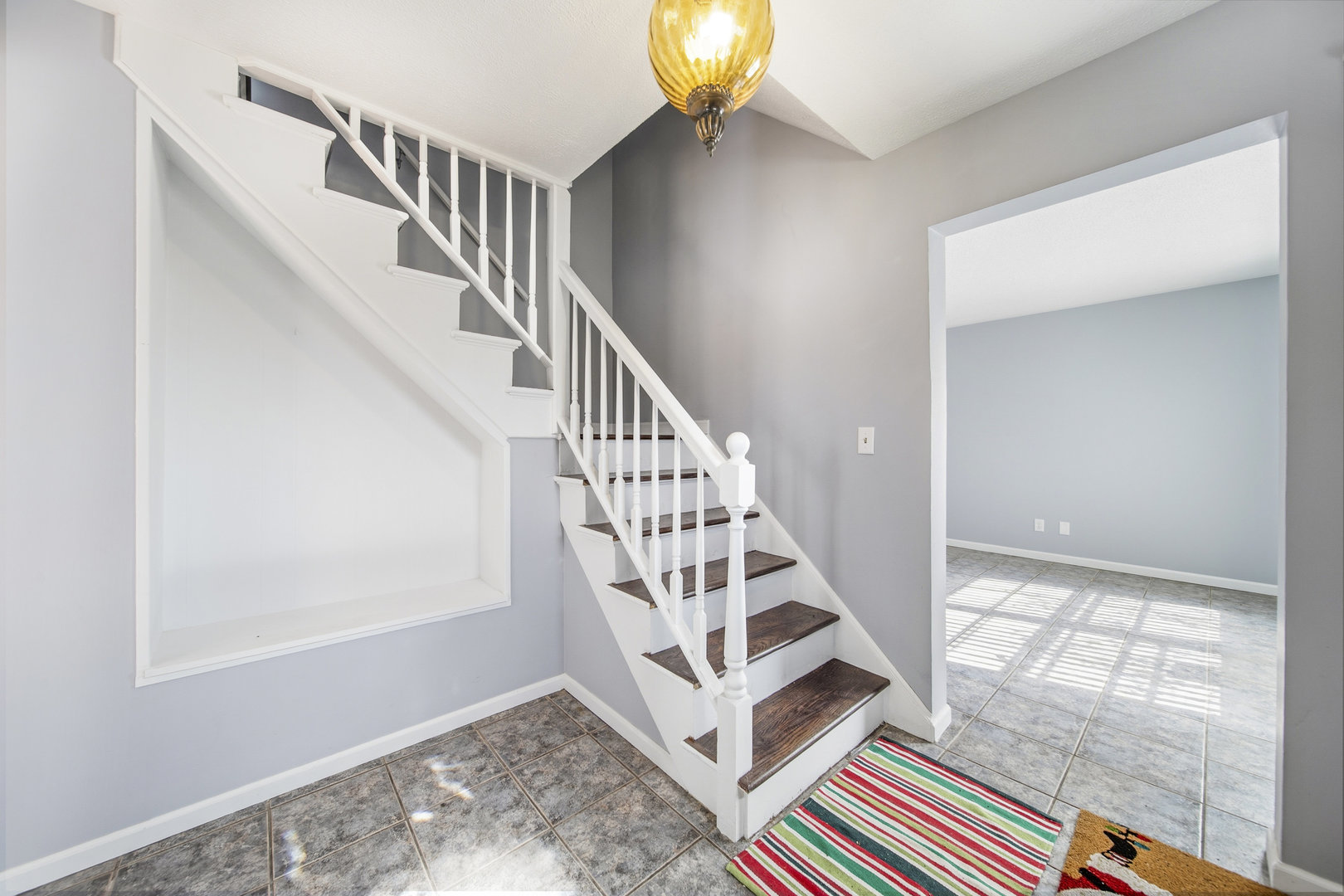 1421 Heather Drive, Aurora, IL 60506