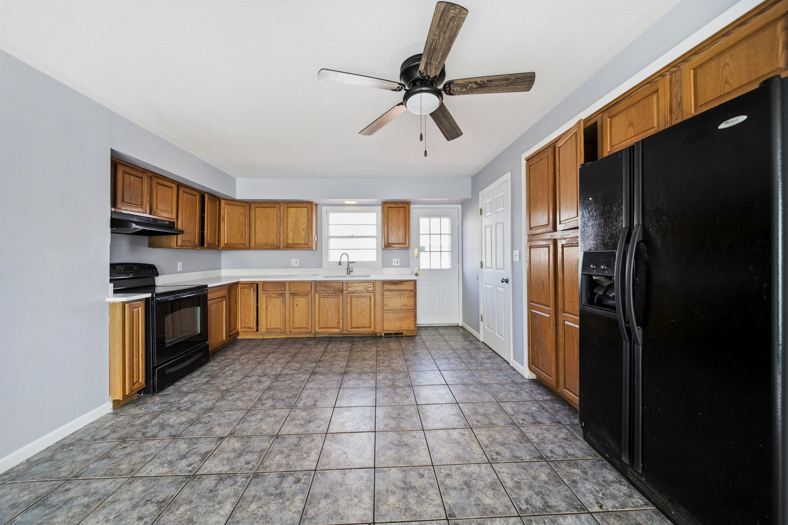 1421 Heather Drive, Aurora, IL 60506