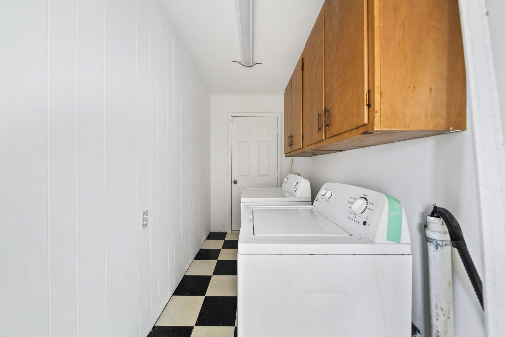 1421 Heather Drive, Aurora, IL 60506