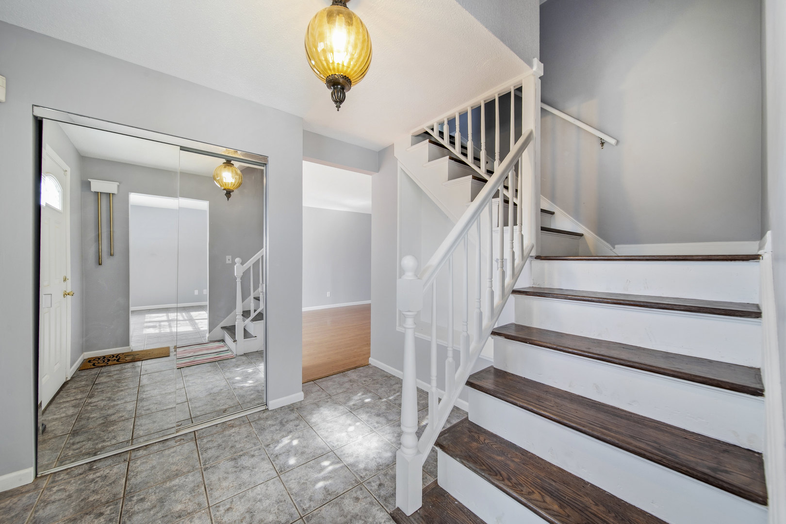 1421 Heather Drive, Aurora, IL 60506