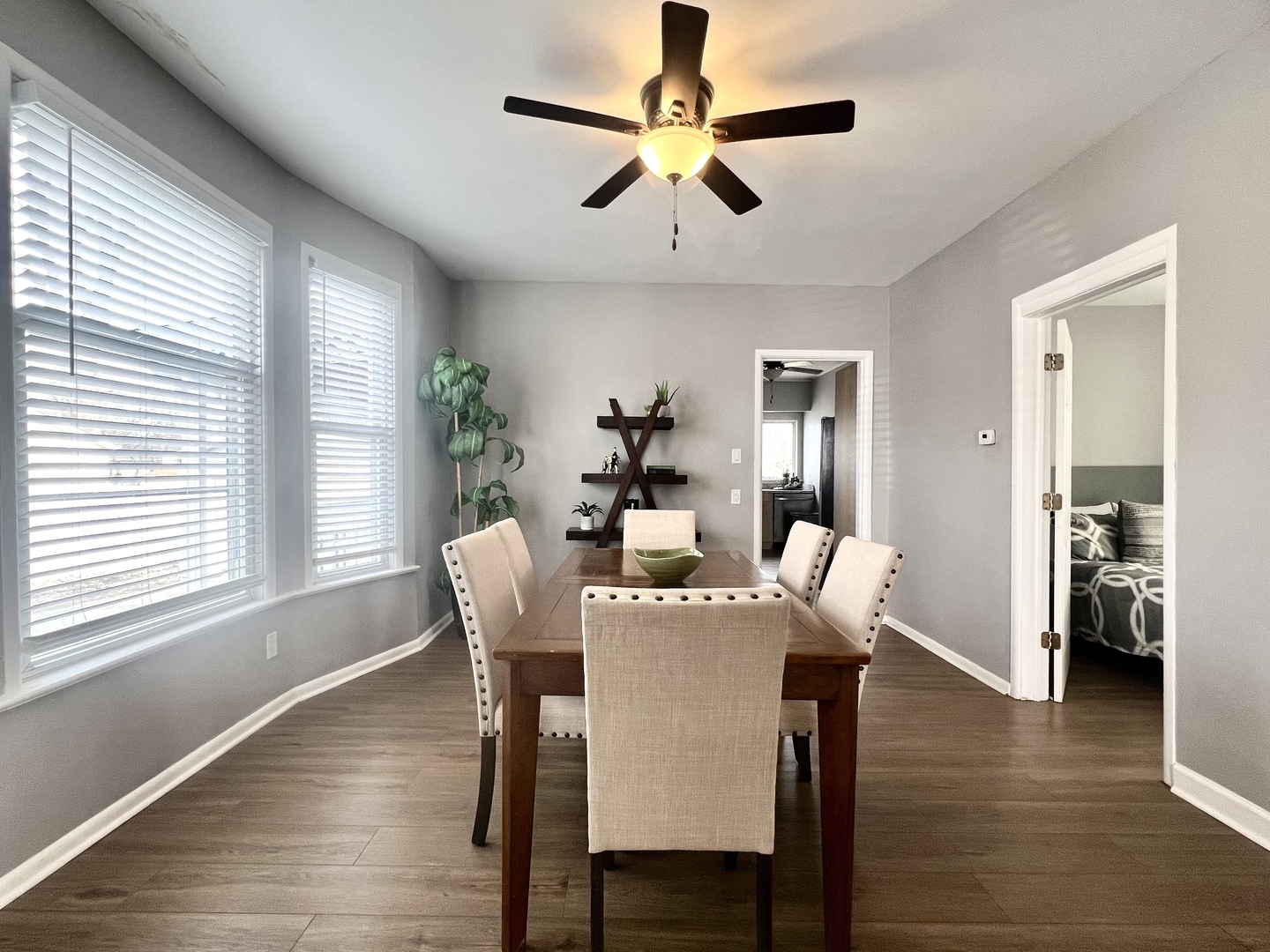 7113 Clarendon Hills Road, Darien, IL 60561