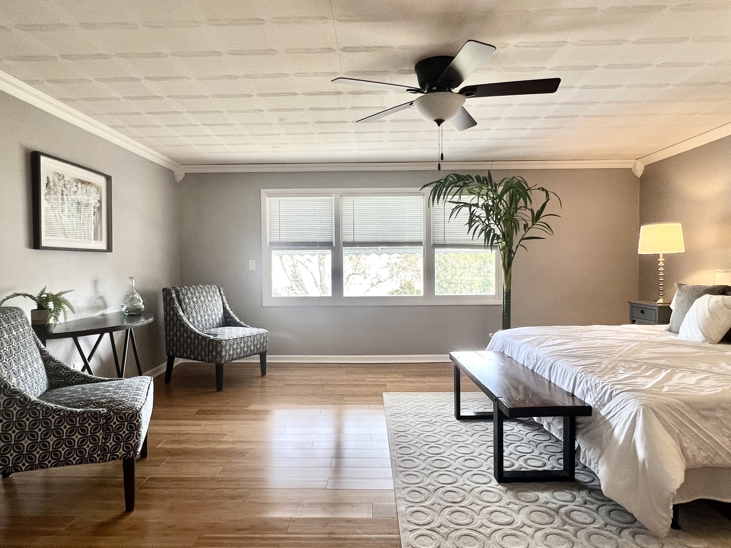 7113 Clarendon Hills Road, Darien, IL 60561