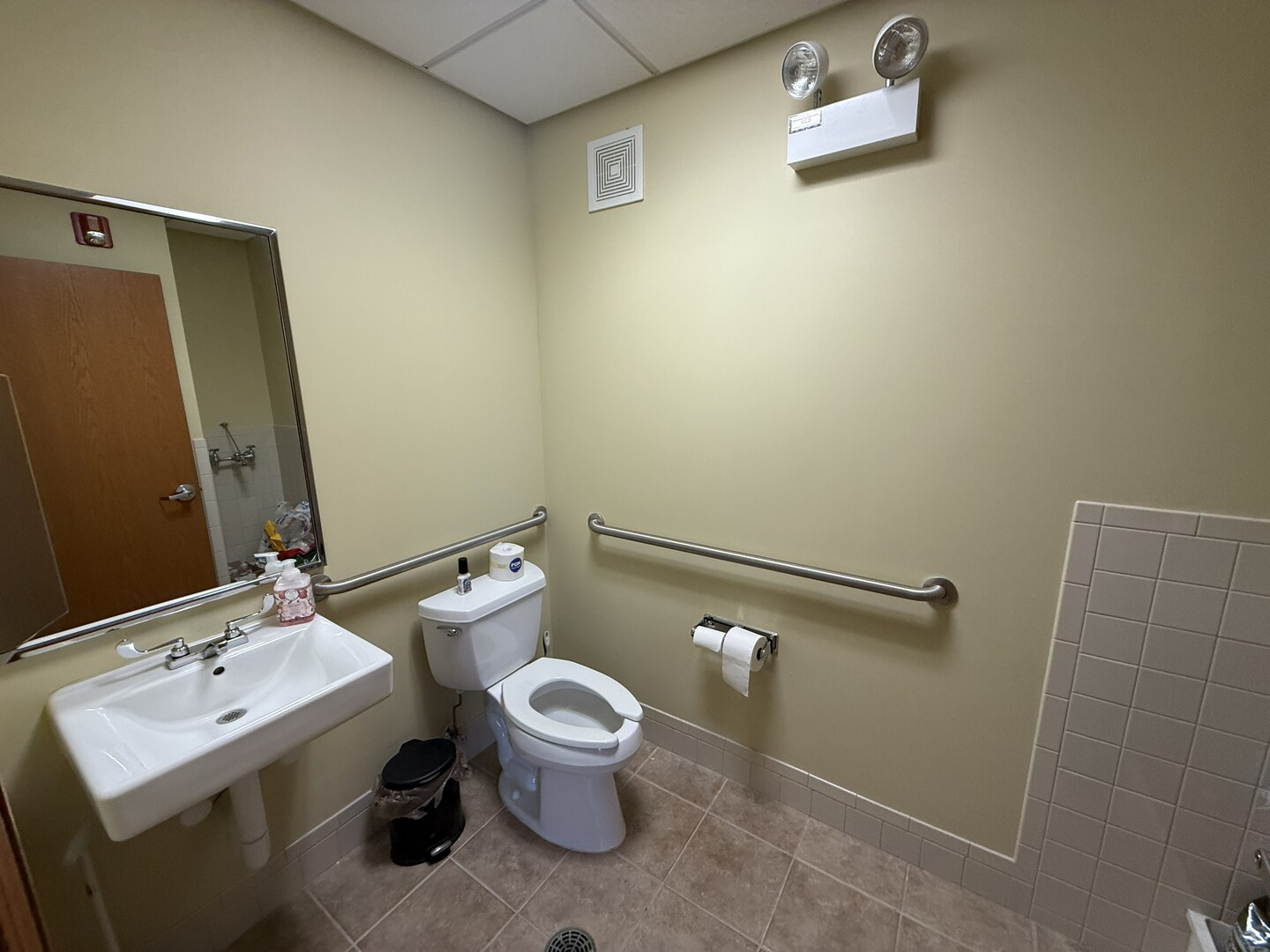 301 Peterson Road, Libertyville, IL 60048