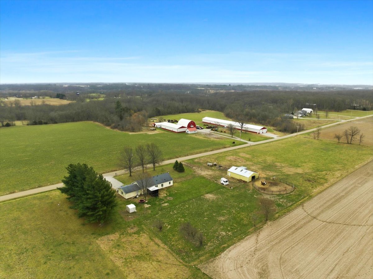 6009 Park Road, Clinton, IL 61727