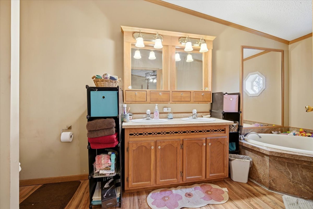 6009 Park Road, Clinton, IL 61727