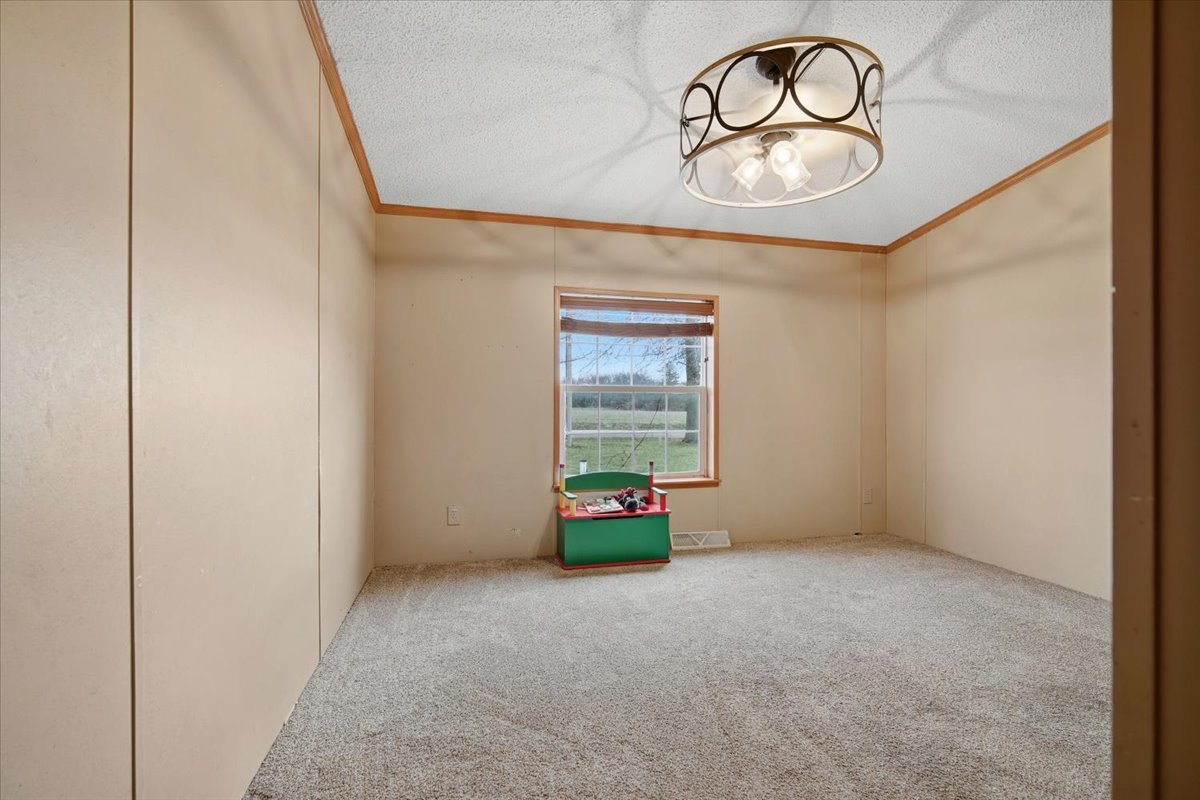 6009 Park Road, Clinton, IL 61727