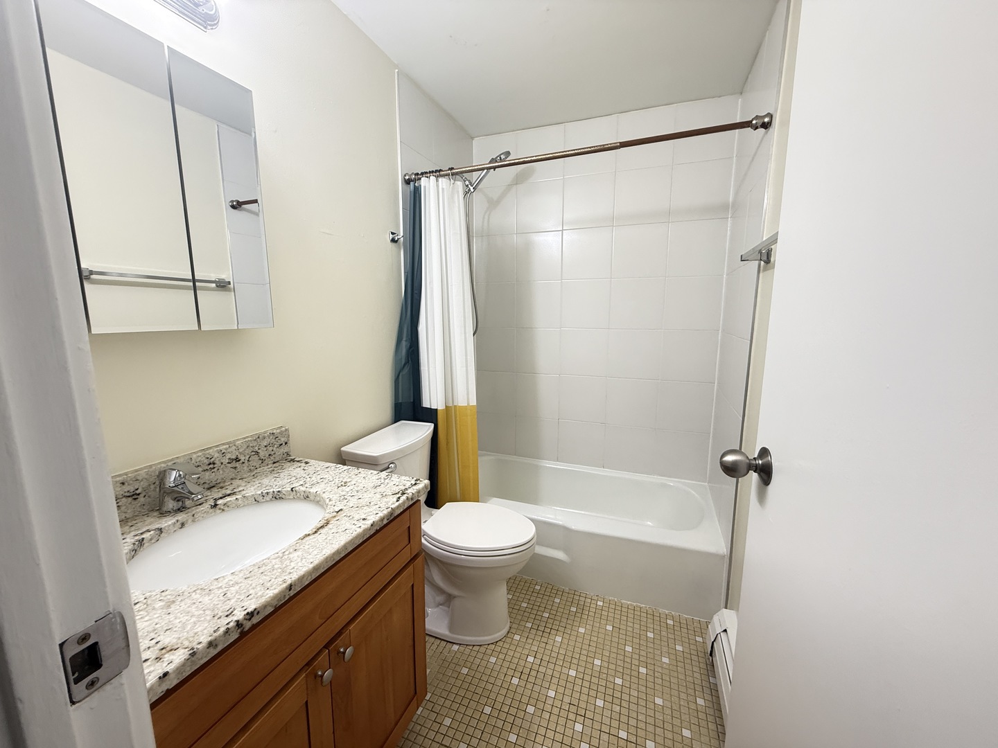 5720 East Avenue #3A, Countryside, IL 60525