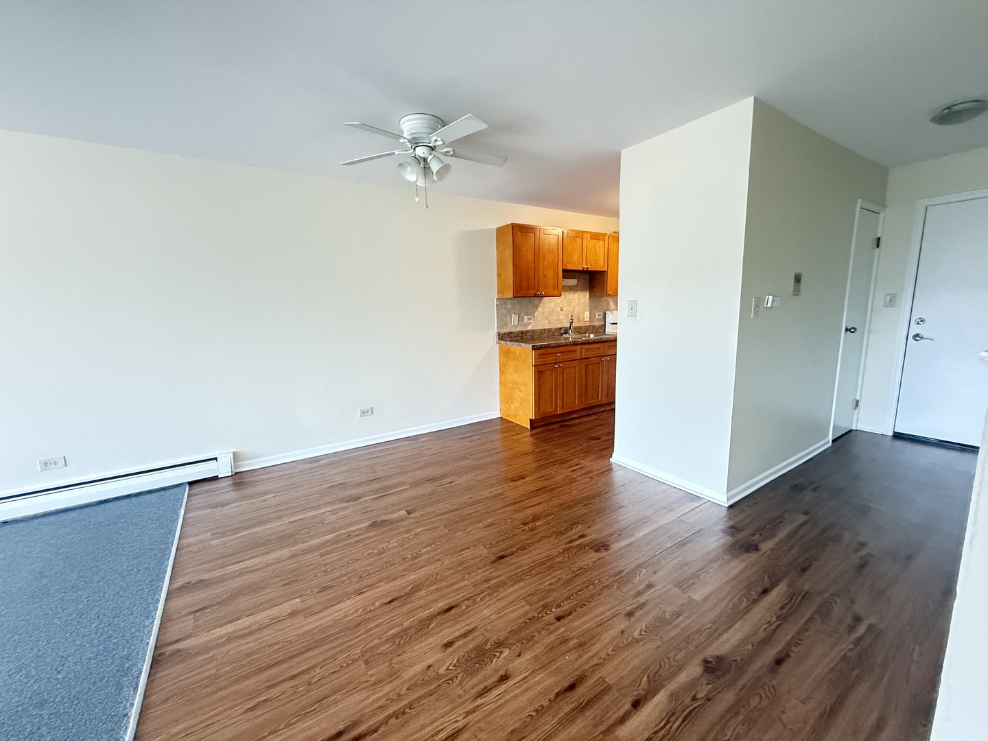 5720 East Avenue #3A, Countryside, IL 60525