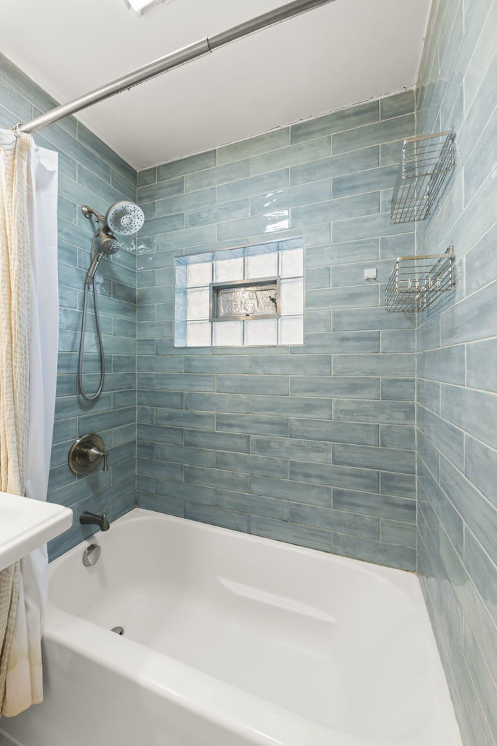 2852 Scott Street, Franklin Park, IL 60131