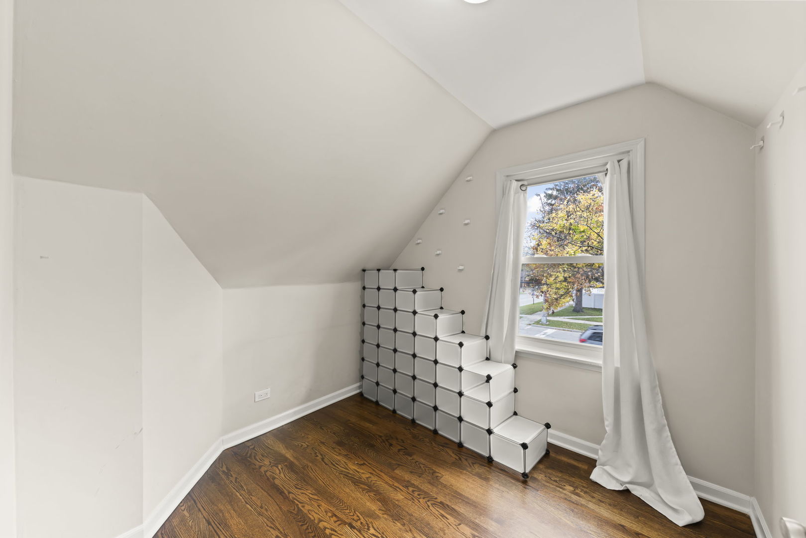 2852 Scott Street, Franklin Park, IL 60131