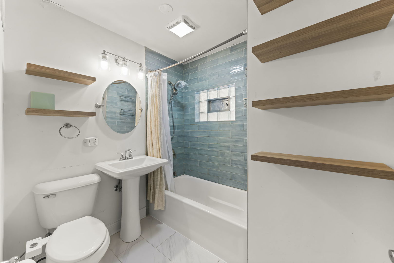 2852 Scott Street, Franklin Park, IL 60131