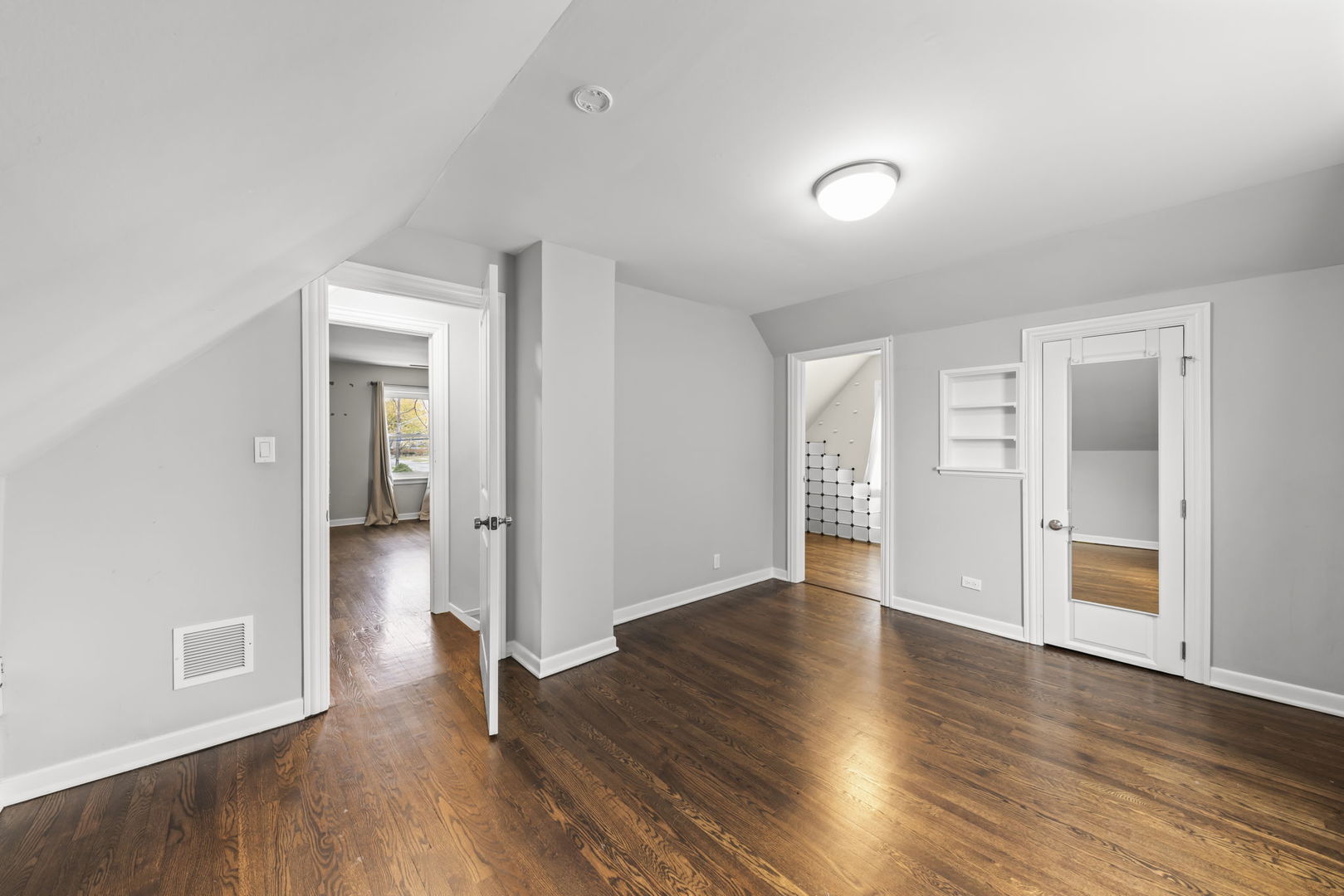 2852 Scott Street, Franklin Park, IL 60131