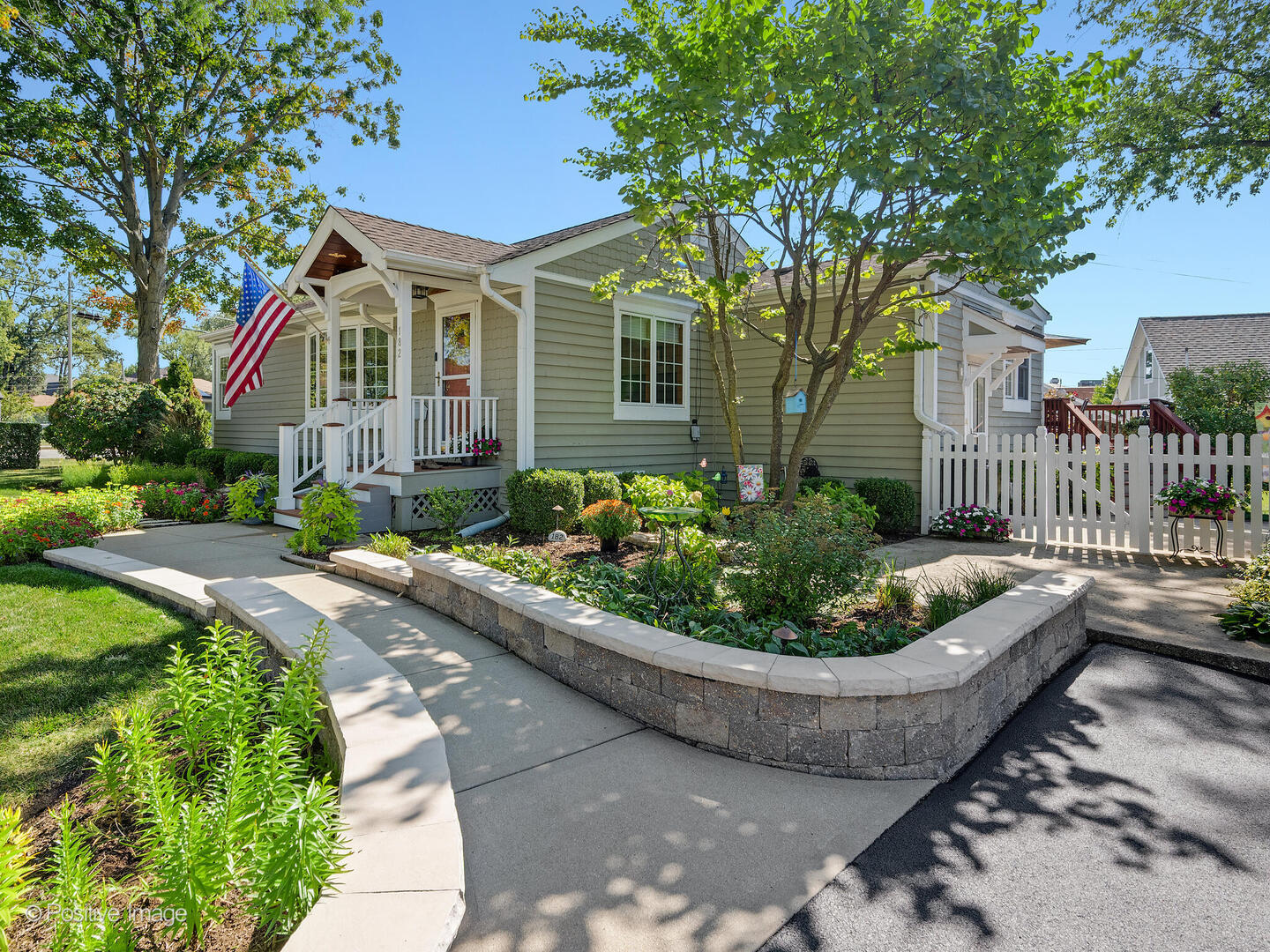 182 E Hale Street, Elmhurst, IL 60126