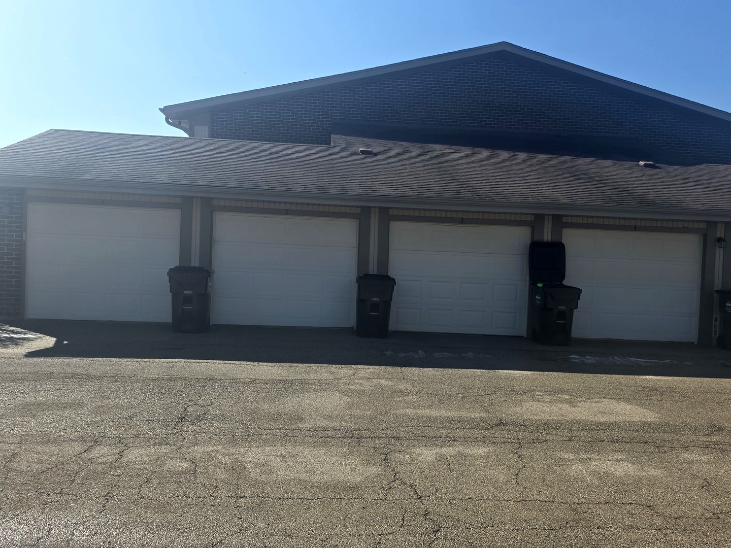 703 GARDEN Circle #3, Streamwood, IL 60107