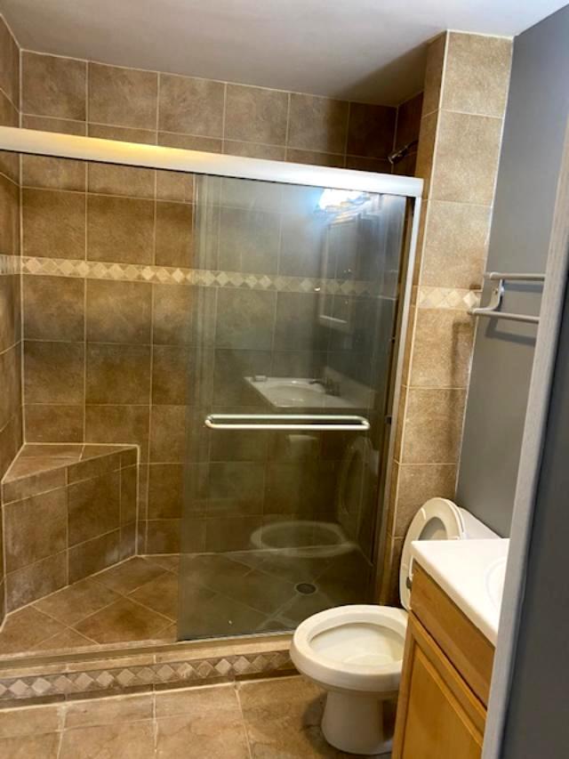 703 GARDEN Circle #3, Streamwood, IL 60107