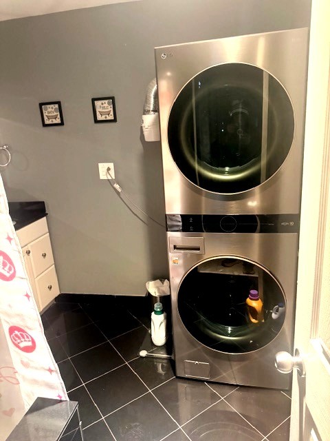 703 GARDEN Circle #3, Streamwood, IL 60107