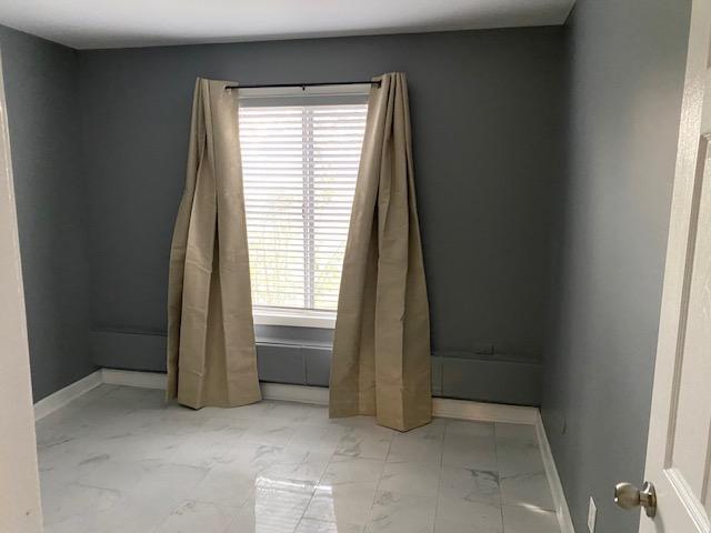 703 GARDEN Circle #3, Streamwood, IL 60107