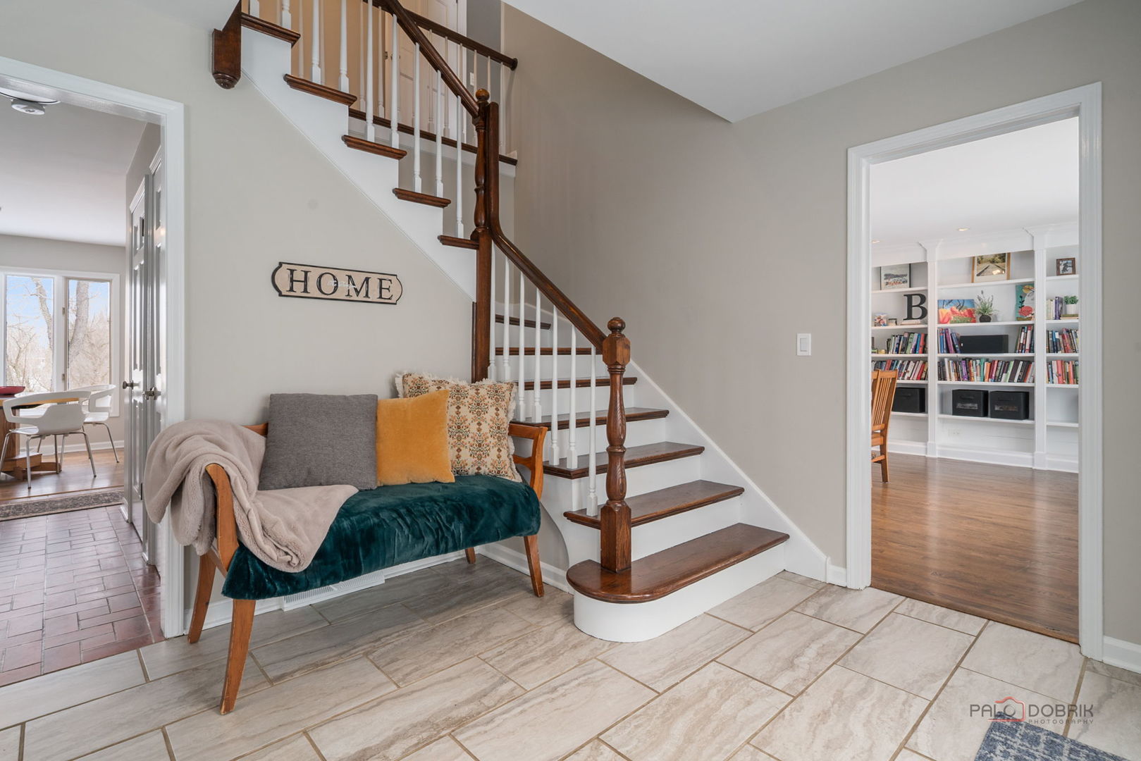 26982 W Lakeview Drive, Lake Barrington, IL 60084