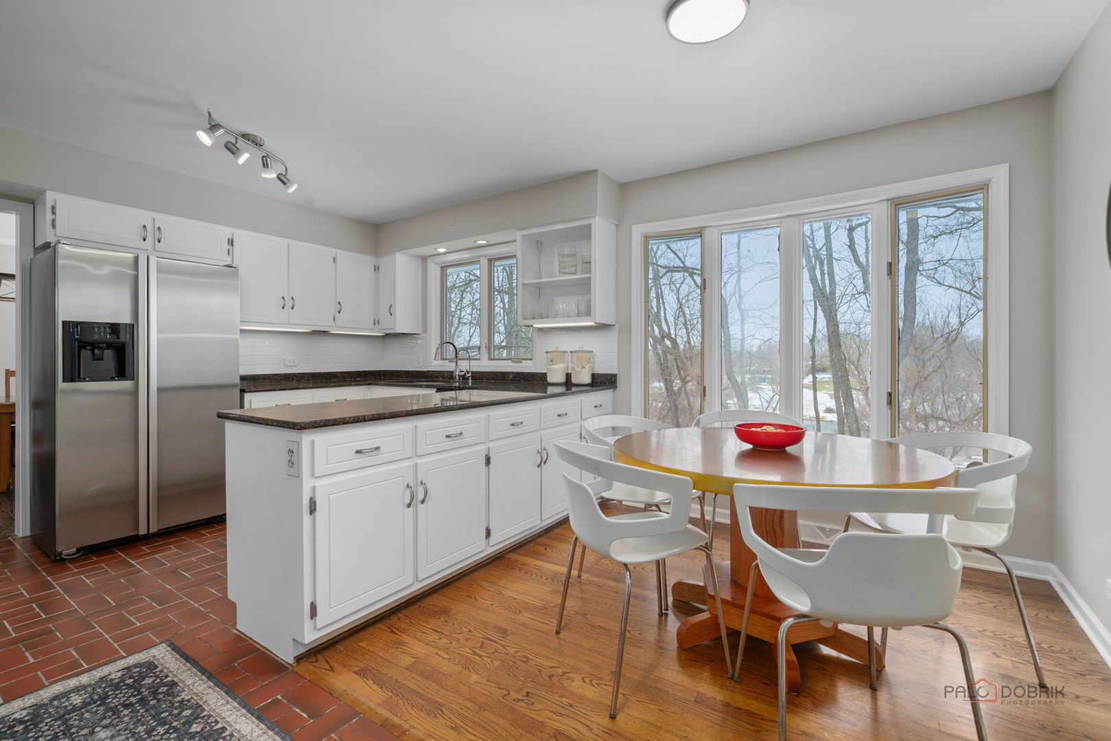 26982 W Lakeview Drive, Lake Barrington, IL 60084