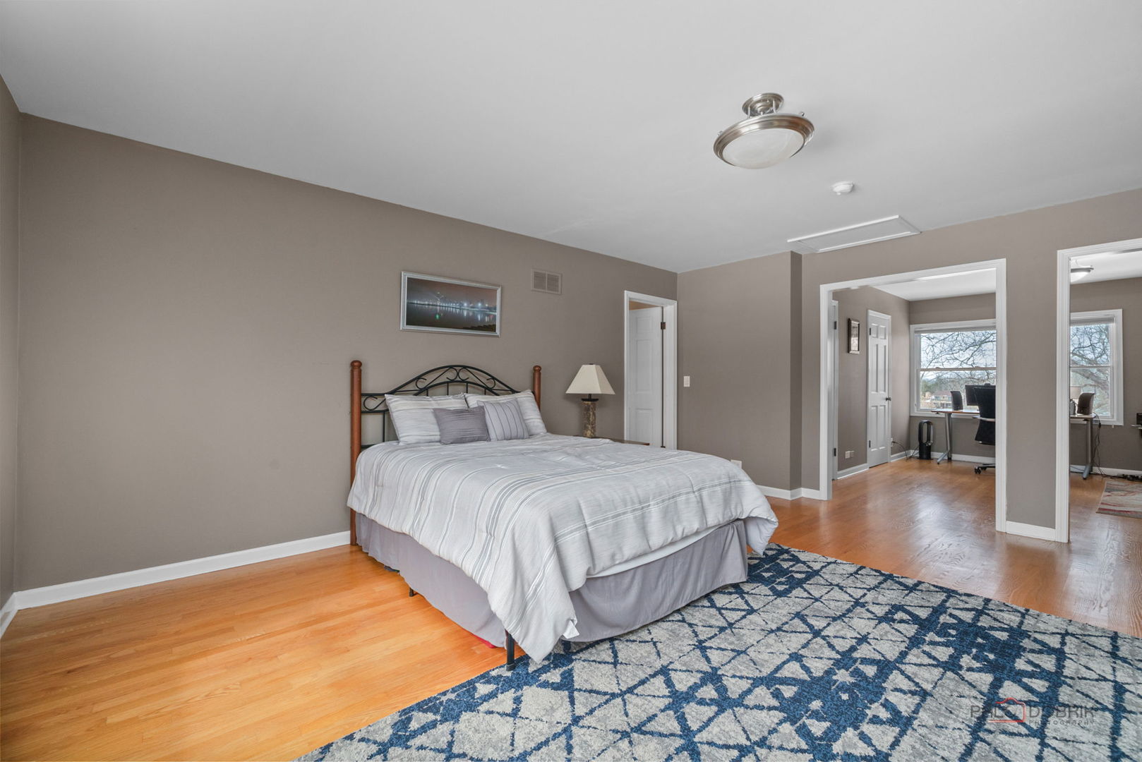 26982 W Lakeview Drive, Lake Barrington, IL 60084