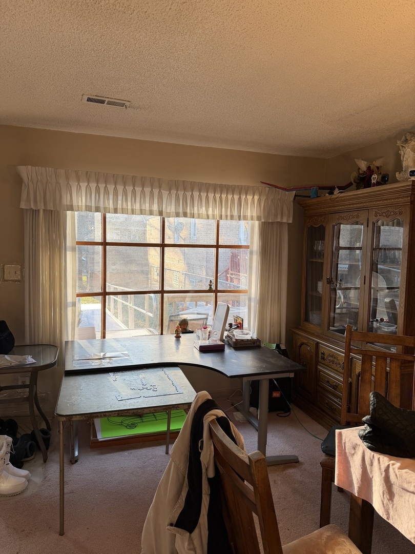 3535 N Pioneer Avenue, Chicago, IL 60634