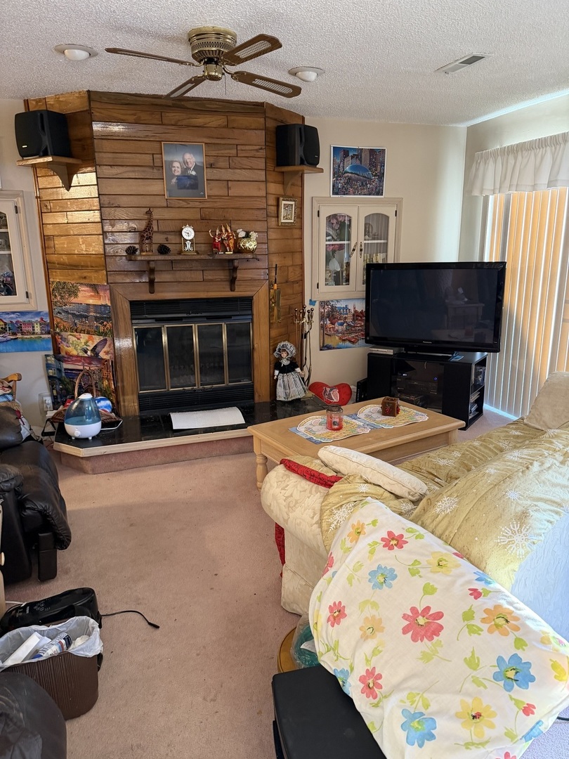 3535 N Pioneer Avenue, Chicago, IL 60634