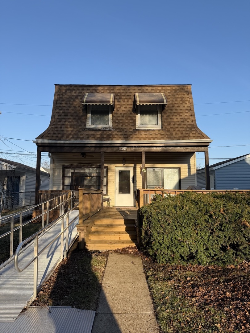 3535 N Pioneer Avenue, Chicago, IL 60634