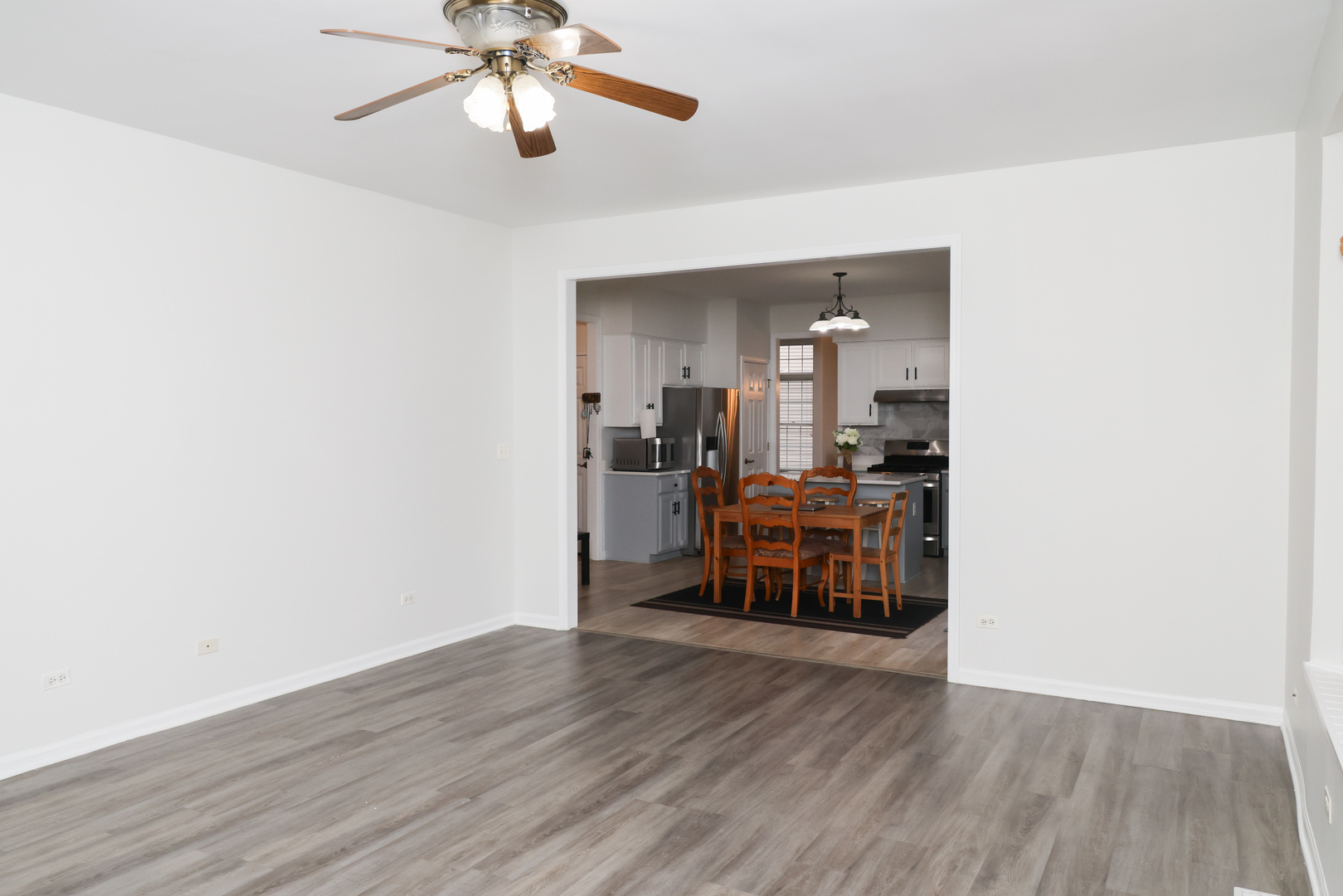 1011 Napa Lane, Aurora, IL 60502