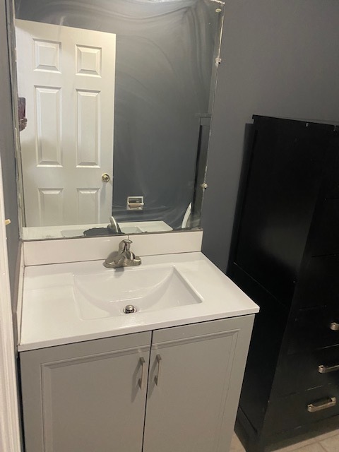 143 W Elk Trail #342, Carol Stream, IL 60188