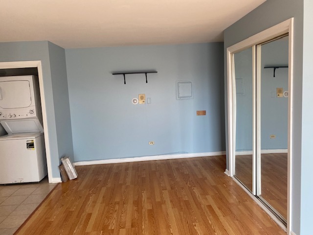 143 W Elk Trail #342, Carol Stream, IL 60188